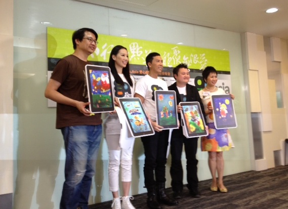 Go.Asia Founders Visited and Donated Tablets to Heep Hong Society