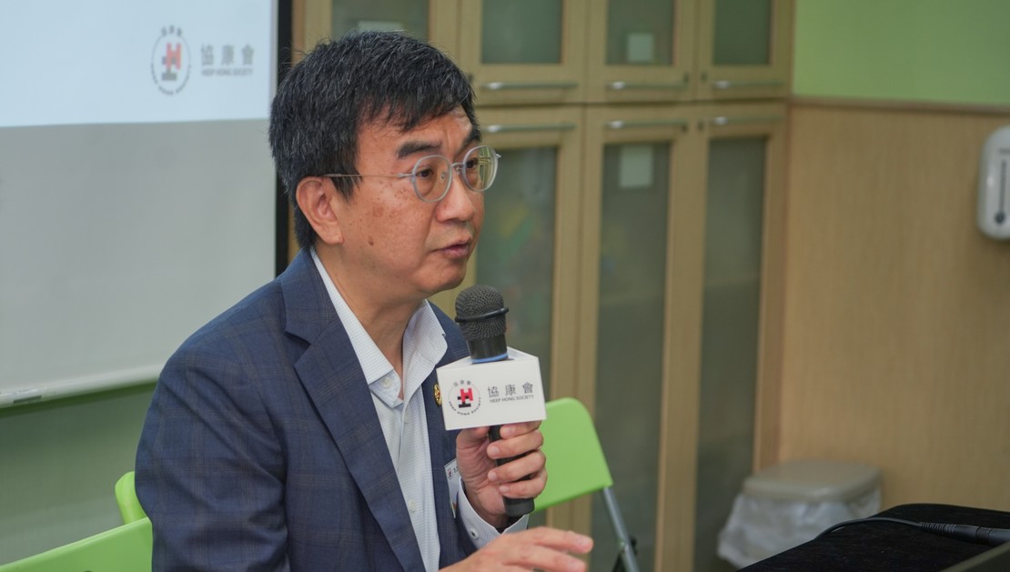 协康会副行政总裁(服务)郭俊泉博士强调Project Embrace由万志仁慈善基金、协康会及乐施会三方协作,衷心感谢合作伙伴的支持和给力,令计划有效地支援少数族裔SEN家庭。